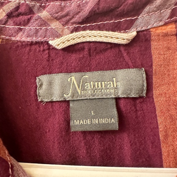 Button down - Picture 2 of 2